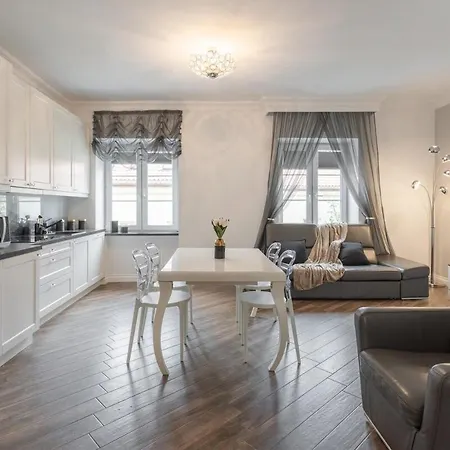 Golden - Stylish And Luxury - Podwale Apartment Warsaw