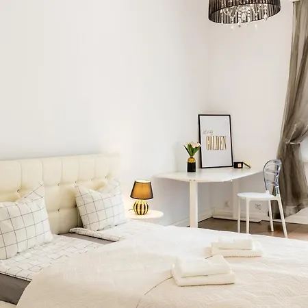 Golden - Stylish And Luxury - Podwale Warsaw