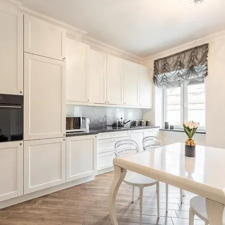 Golden - Stylish And Luxury - Podwale Apartment Warsaw