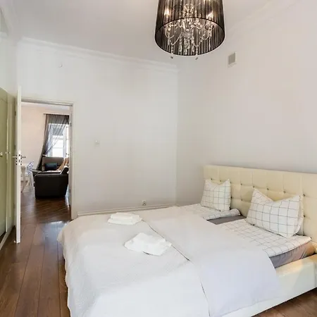 Urban - Great Location - Center - Podwale Varsovia